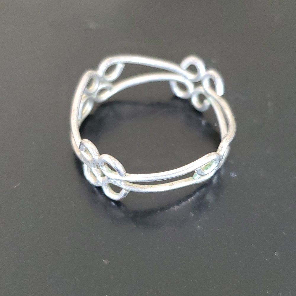 Womans ring Sterling silver swirl thumb ring sz 9.5